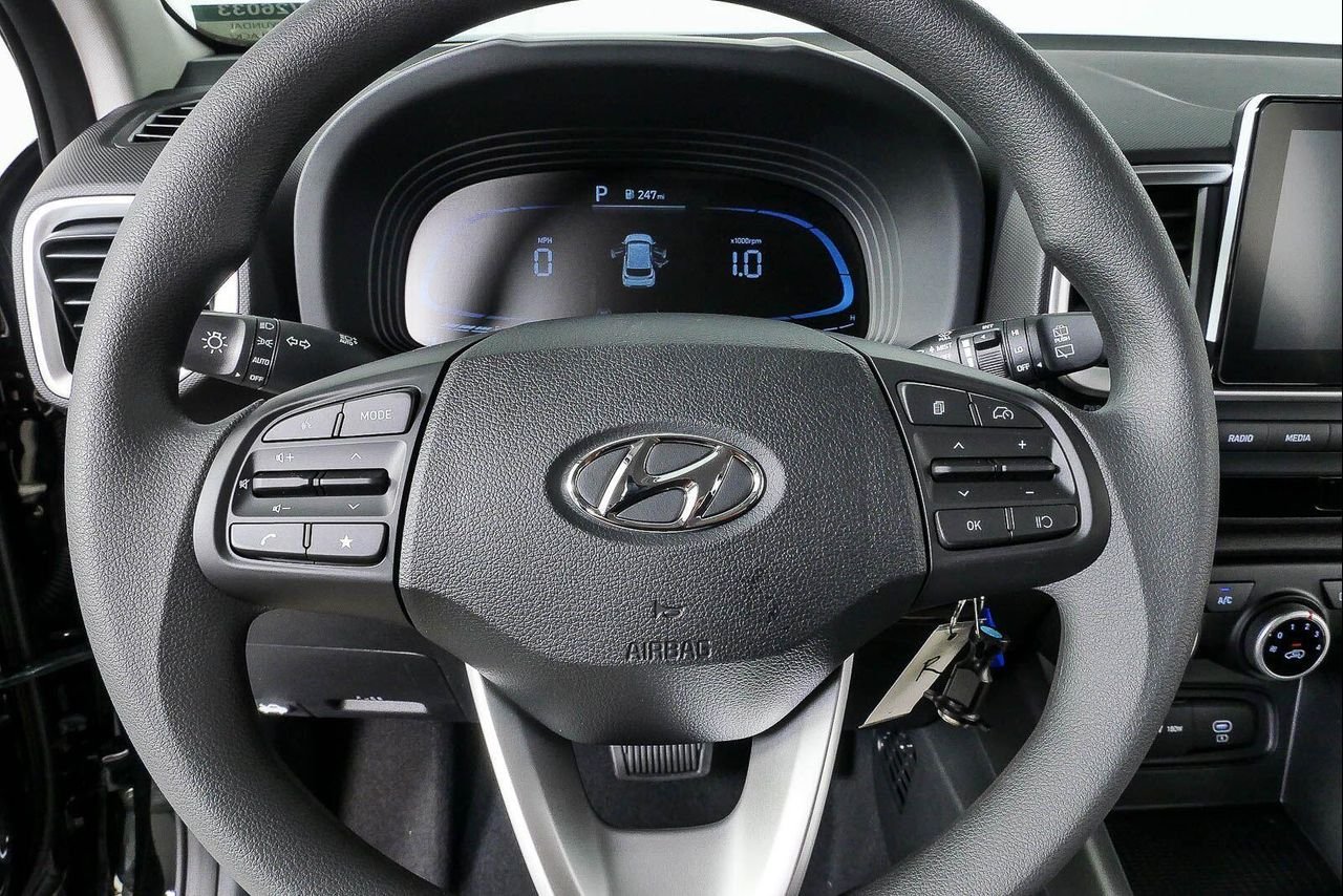 New 2026 Onyx Black Hyundai SE image 43