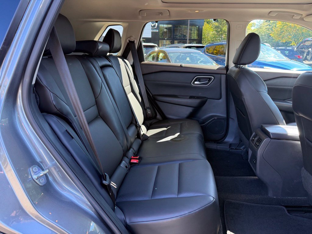 Used 2021 Gray Nissan SV image 28