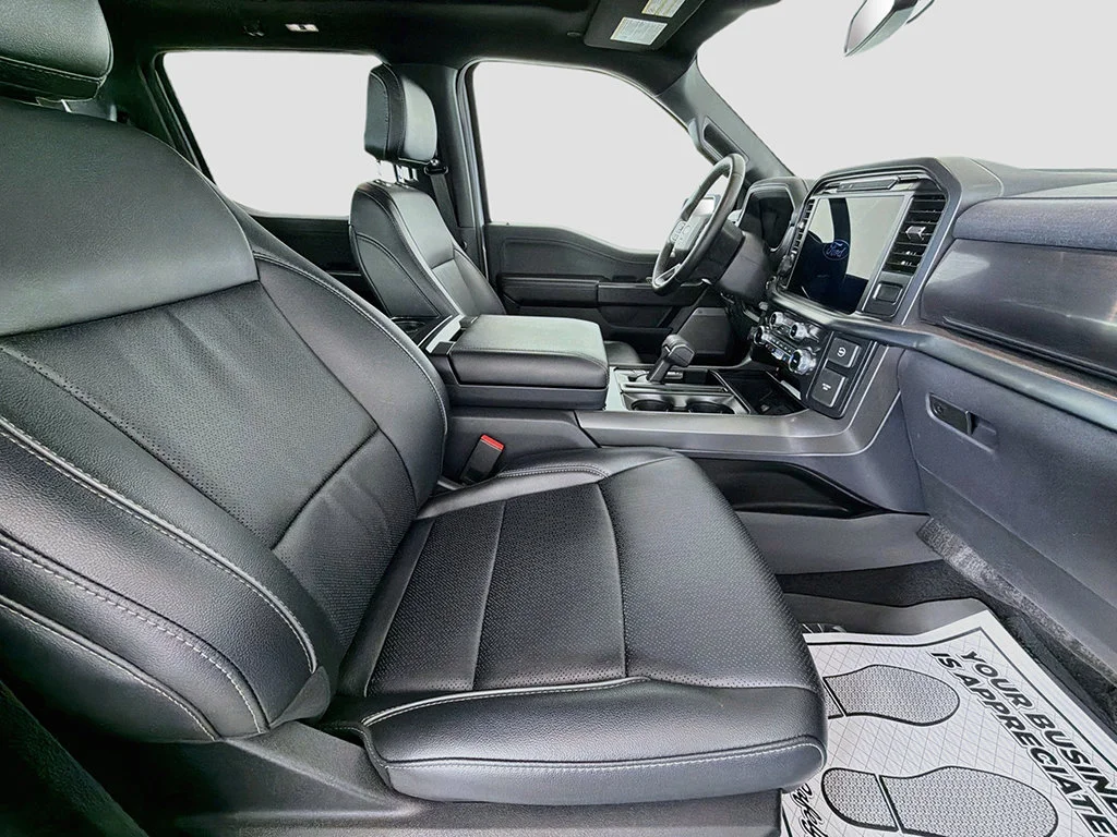 Used 2025 Space White Metallic Ford Lariat image 25