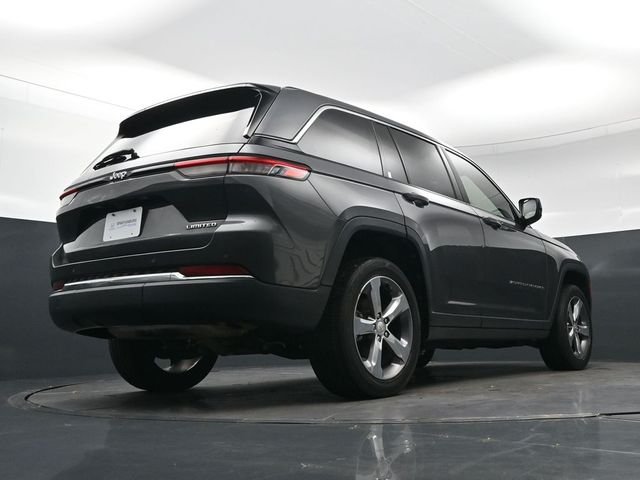 Used 2022 Gray Jeep Limited image 34