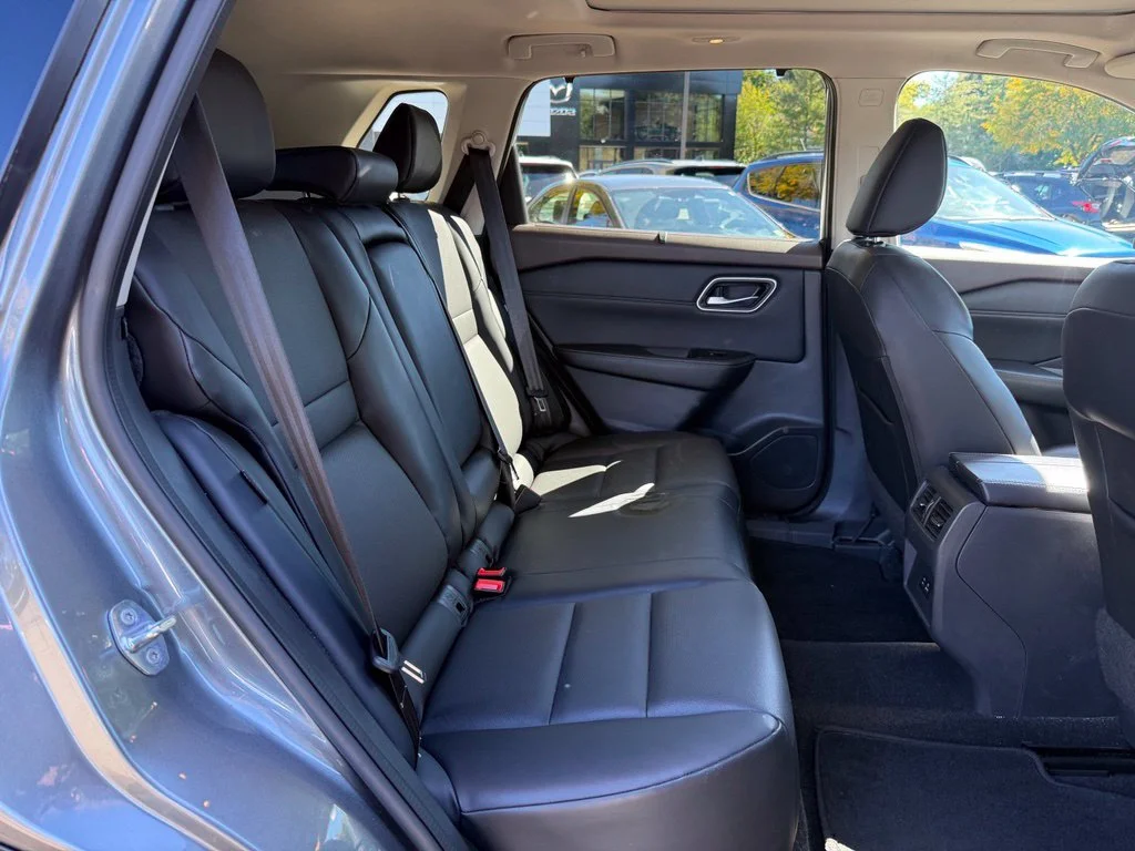 Used 2021 Gun Metallic Nissan SV image 28
