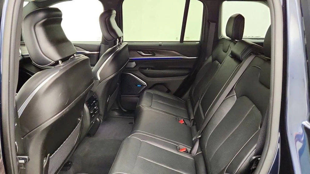 Used 2023 Midnight Sky Jeep Overland 4x4 w/ Luxury Tech & Advanced ProTech Groups image 21