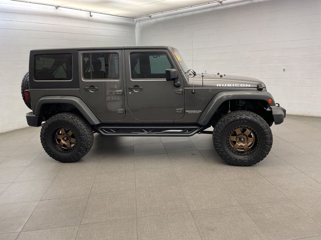 Used 2016 Gray Jeep Unlimited Rubicon image 4