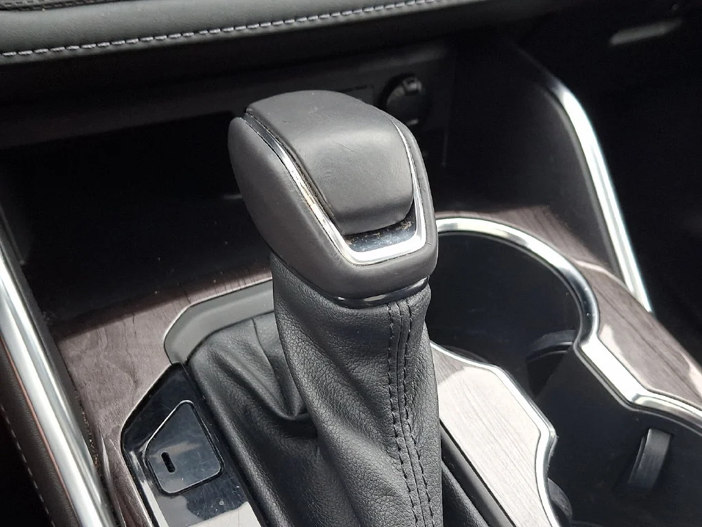 Used 2022  Toyota Platinum image 17