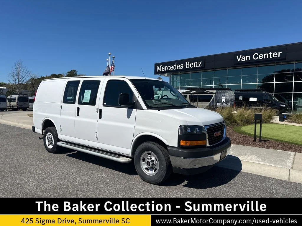 2023 GMC Savana 2500's photo
