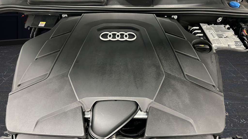 Used 2025 Glacier White Audi 55 Premium Plus image 38