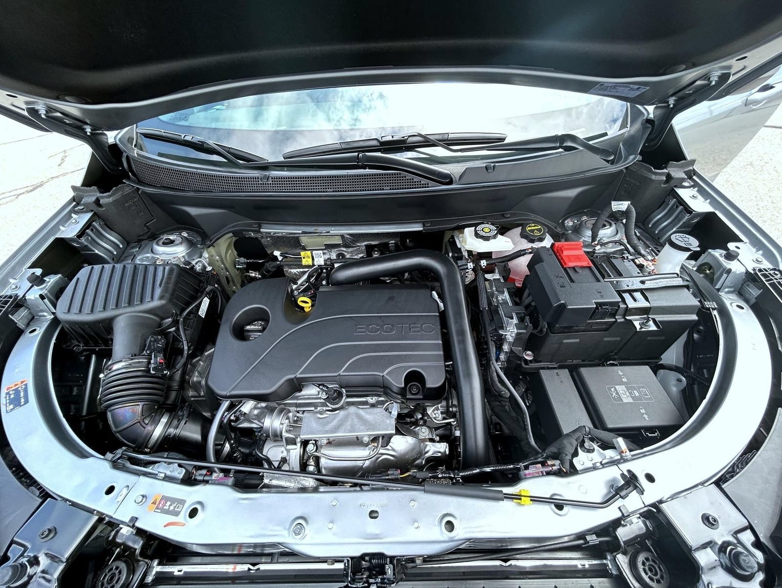 2027 Chevrolet Equinox LT - Photo 24