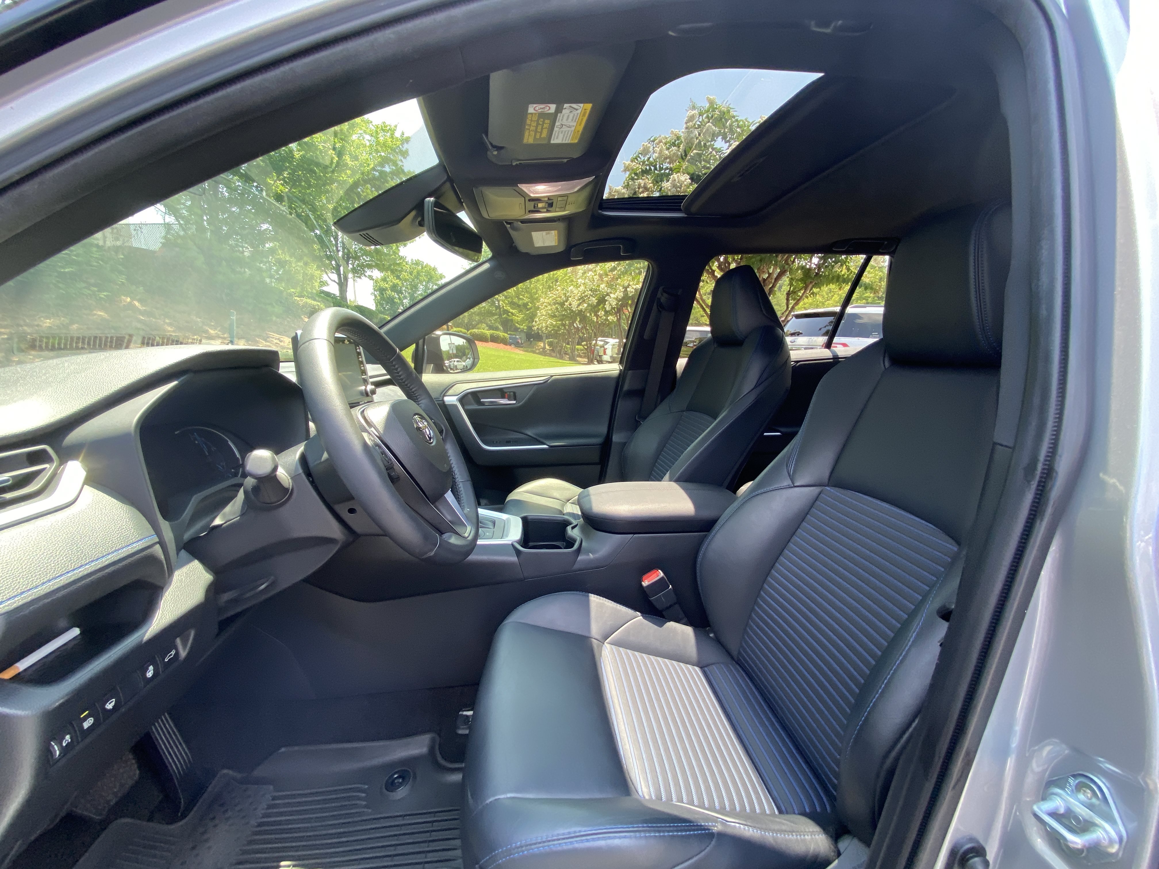 Used 2022 Silver Sky Metallic Toyota Hybrid XSE image 10