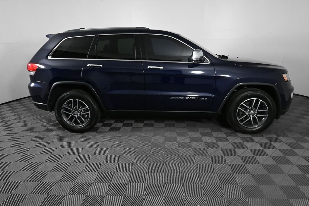 Used 2018 Blue Jeep Limited image 24