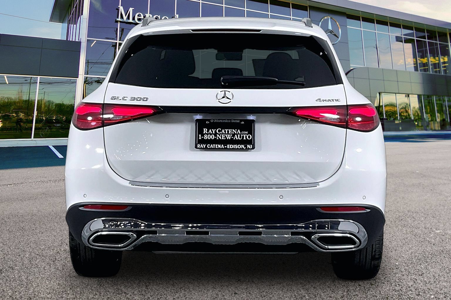 New 2026 Polar White Mercedes-Benz GLC 300 image 46