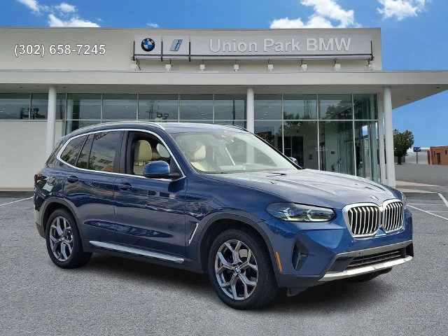 Used 2022 Phytonic Blue Metallic BMW xDrive30i image 3