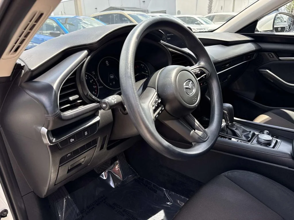 Used 2025 White Mazda 2.5 S image 27