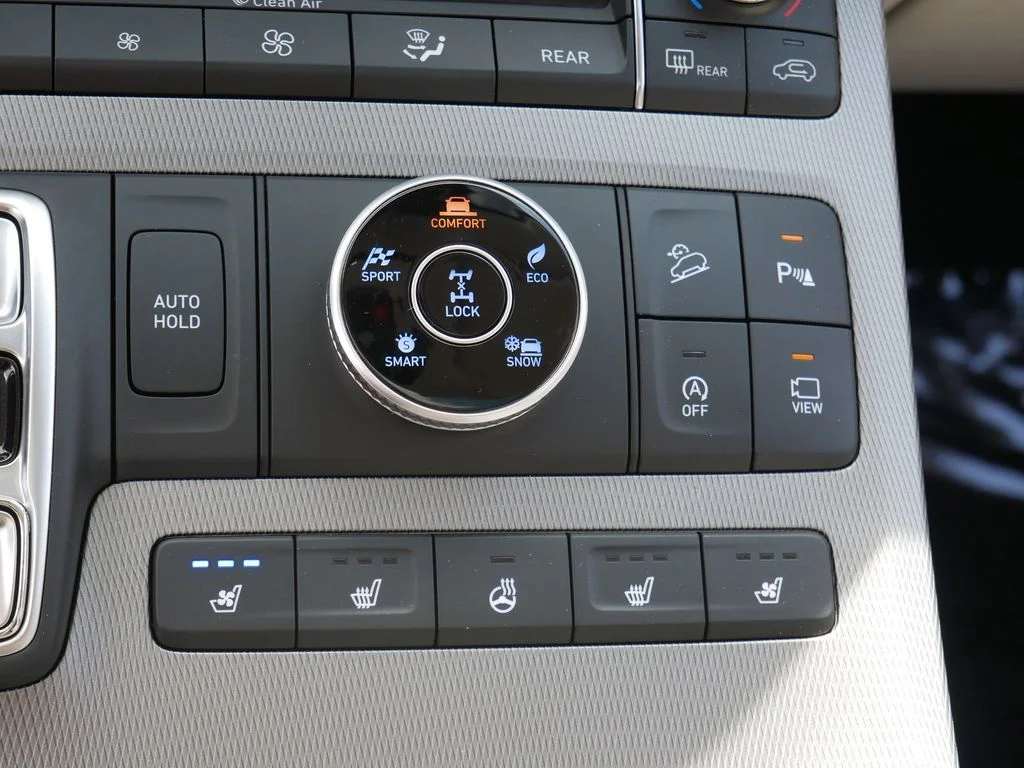 Certified Used 2022 White Hyundai Limited image 24