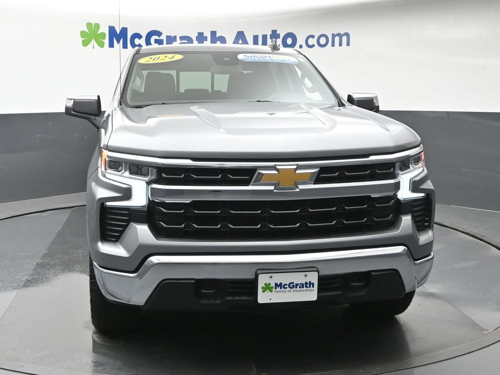 Used 2024 Gray Chevrolet LT image 5