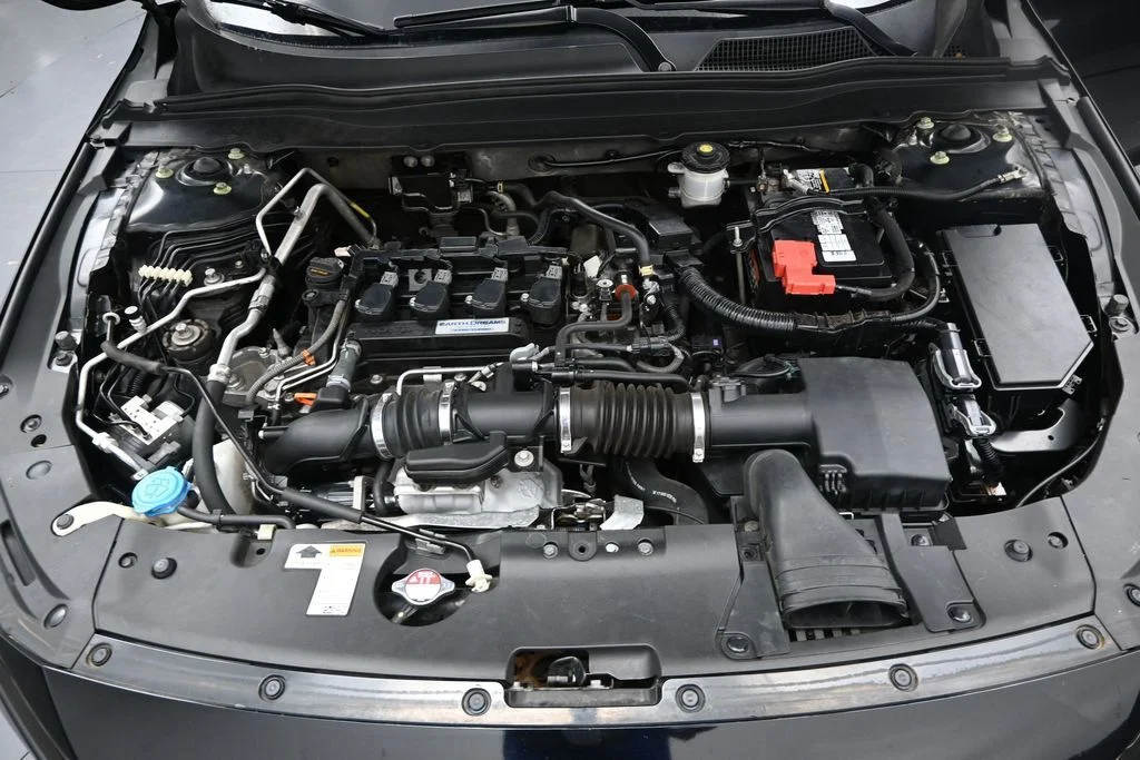 Used 2018  Honda Sport image 24