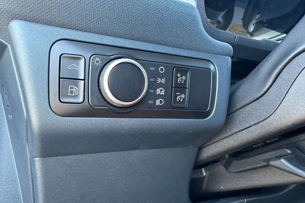 Used 2024 Silver Ford XLT image 14