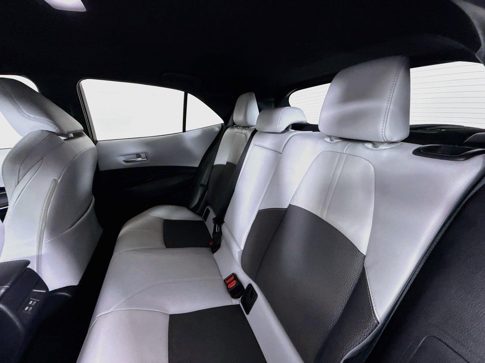 Used 2024 Wind Chill Pearl Toyota XSE image 30