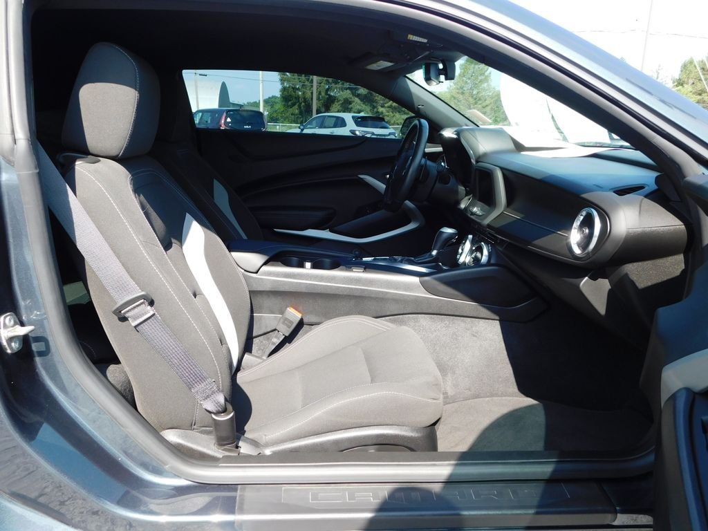 Used 2020 Shadow Gray Metallic Chevrolet LT1 image 16