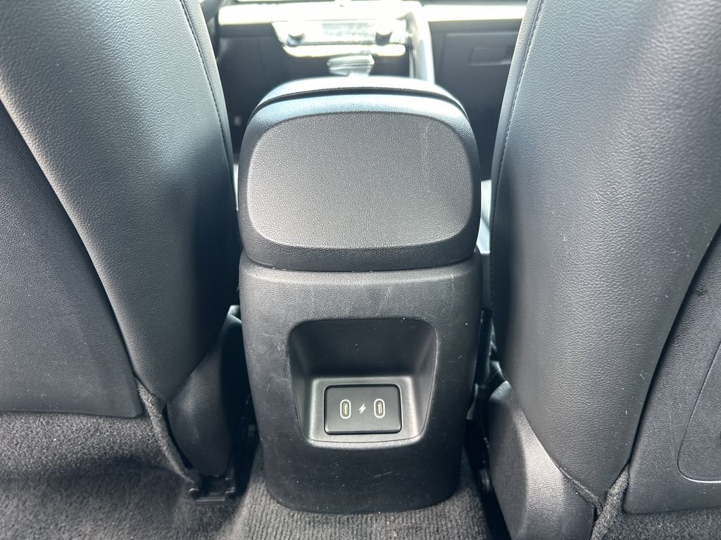 2024 Hyundai Elantra Limited - Photo 33