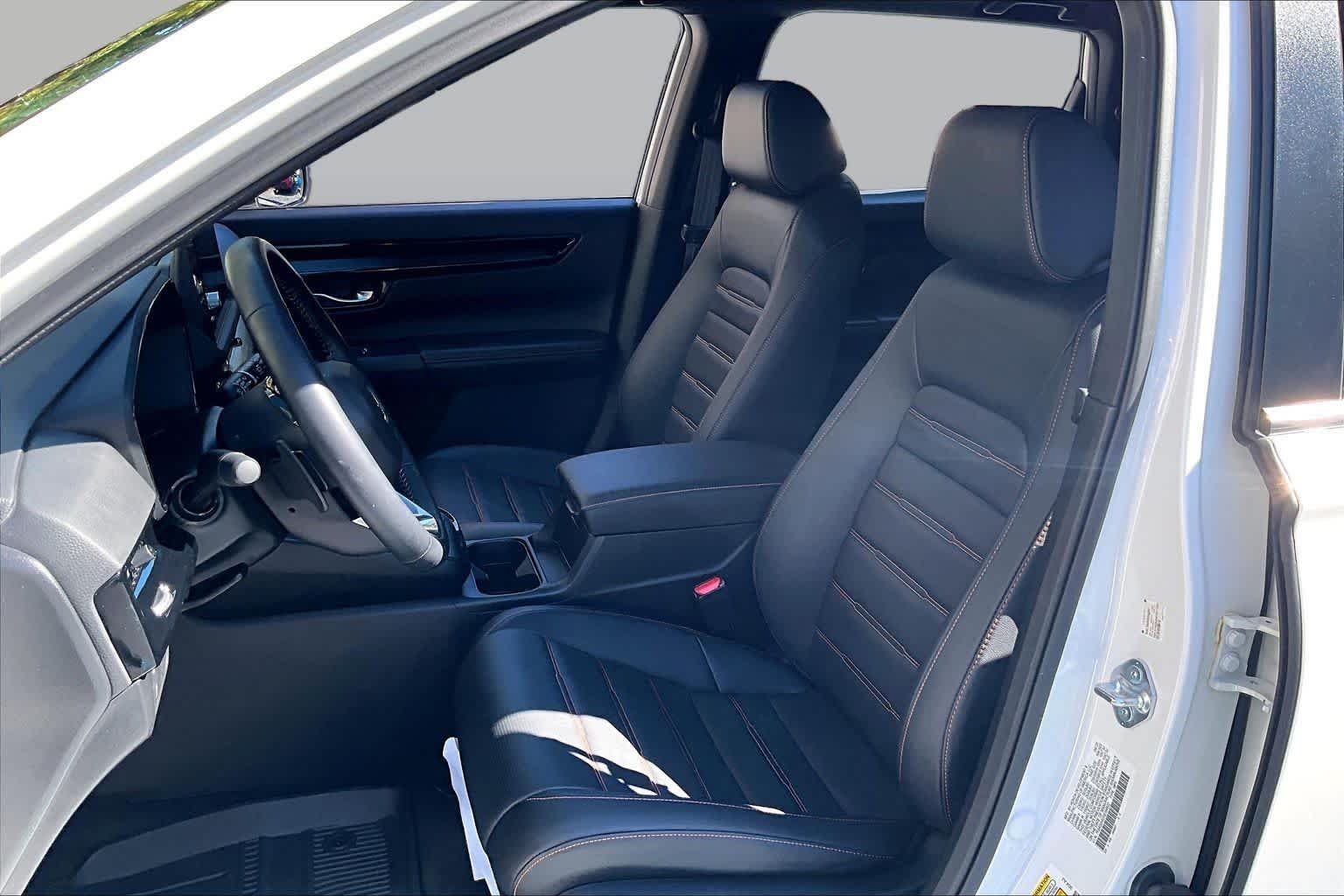 2025 Honda CR-V Sport Touring - Photo 8
