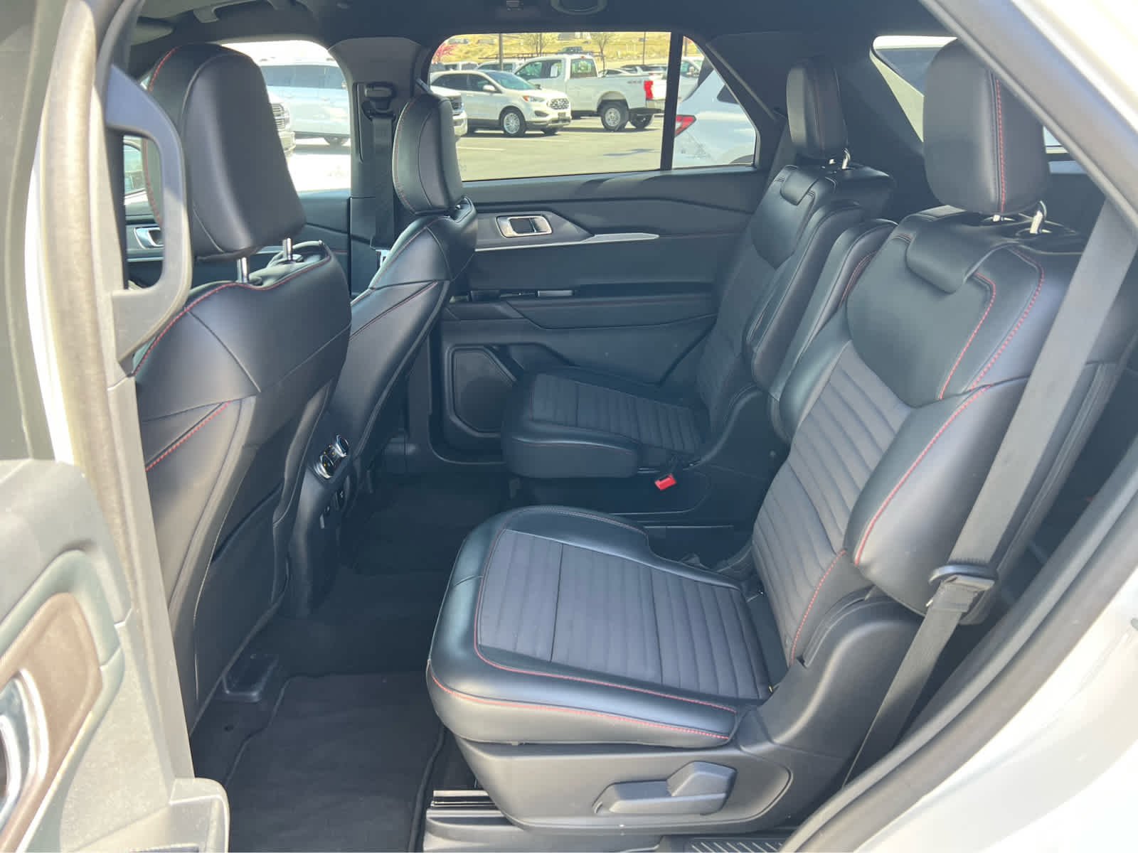 2025 Ford Explorer ST-LINE - Photo 29