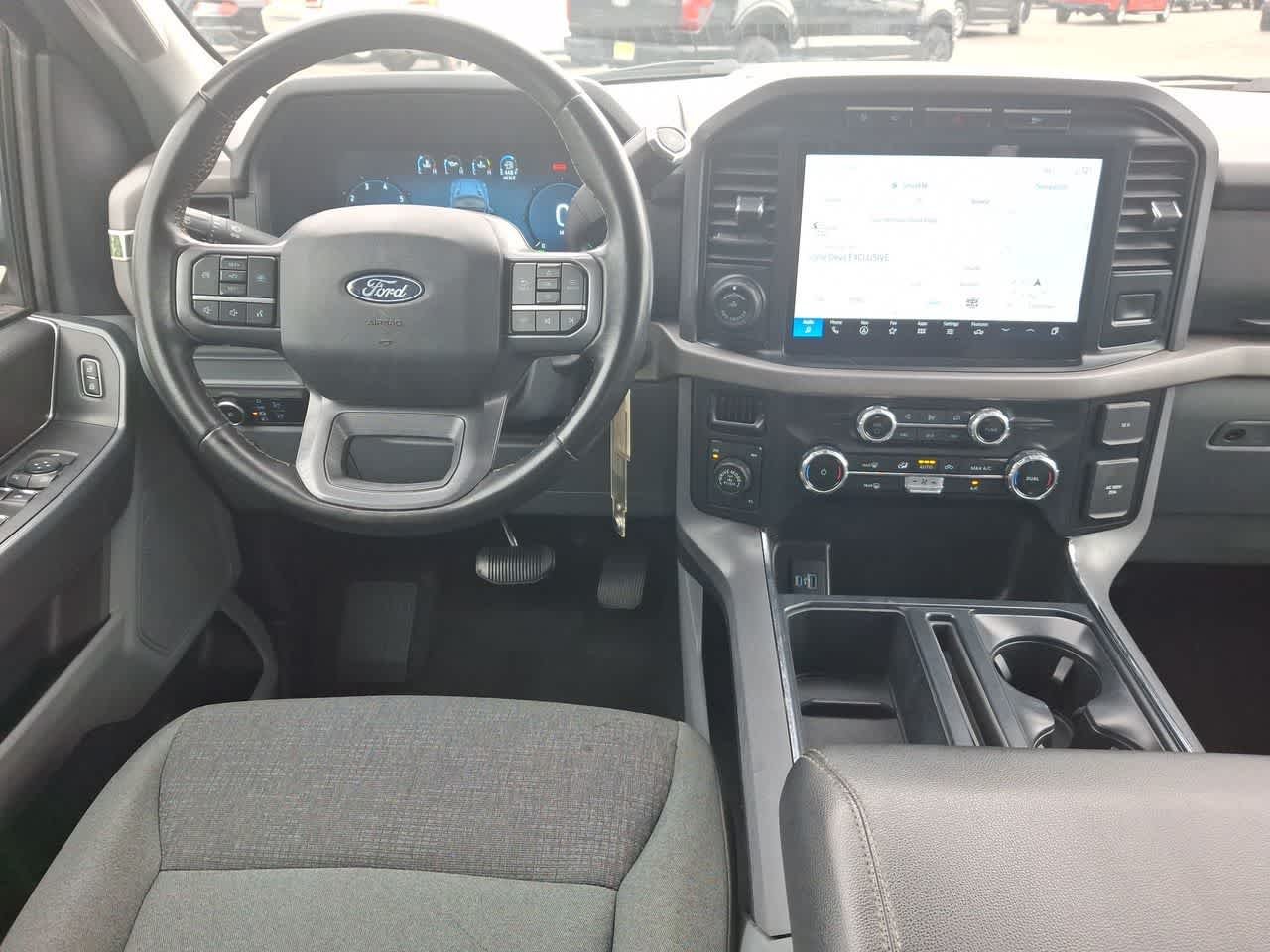Certified Used 2024 Oxford White Clearcoat Ford XLT image 27