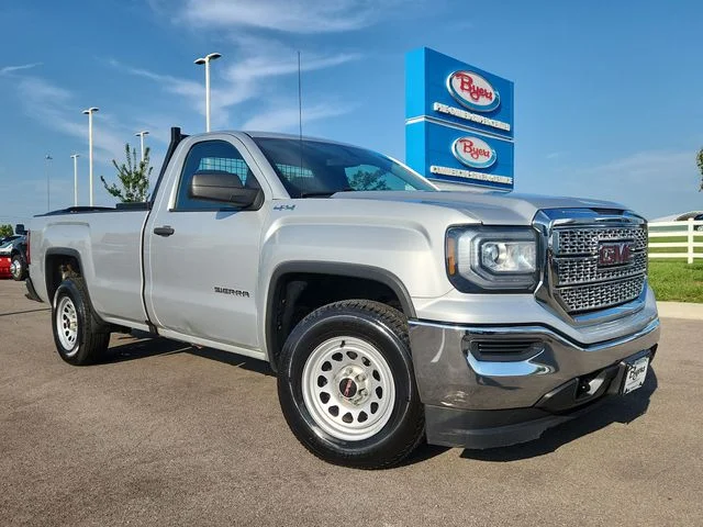 Used 2018 Silver GMC Base image 15