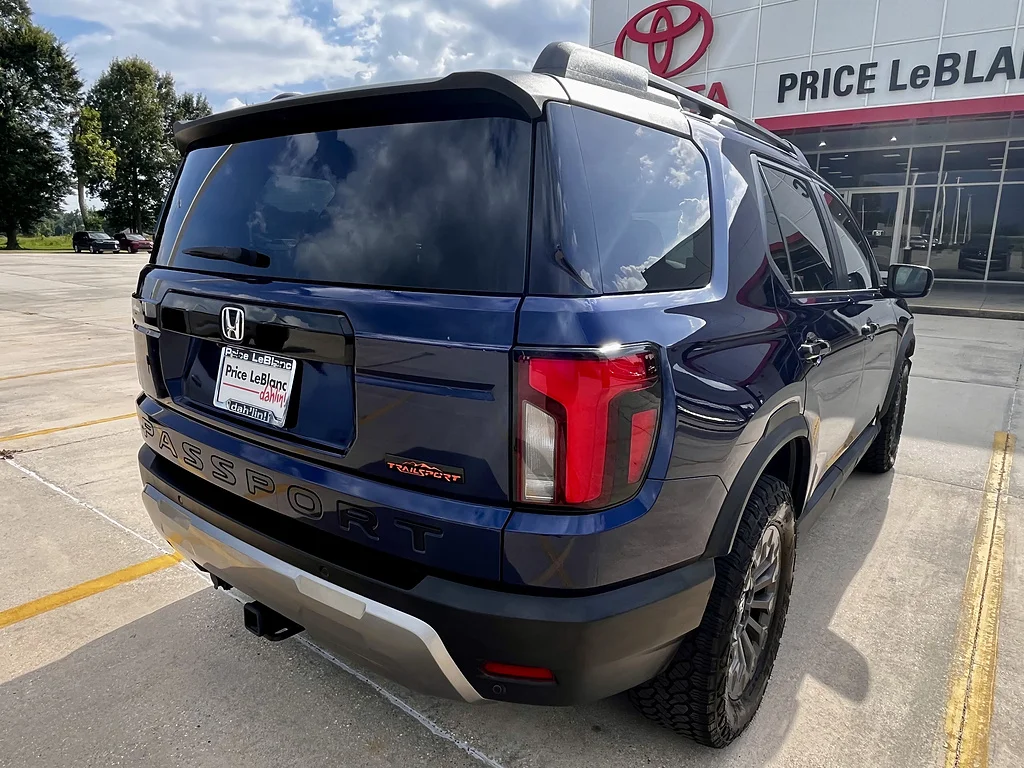 Used 2026 Obsidian Blue Pearl Honda TrailSport image 3