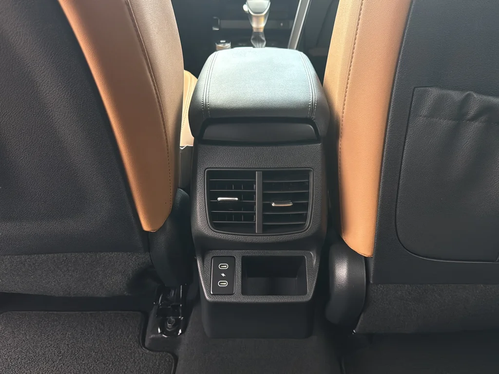 Used 2025 Fusion Black Kia EX image 22