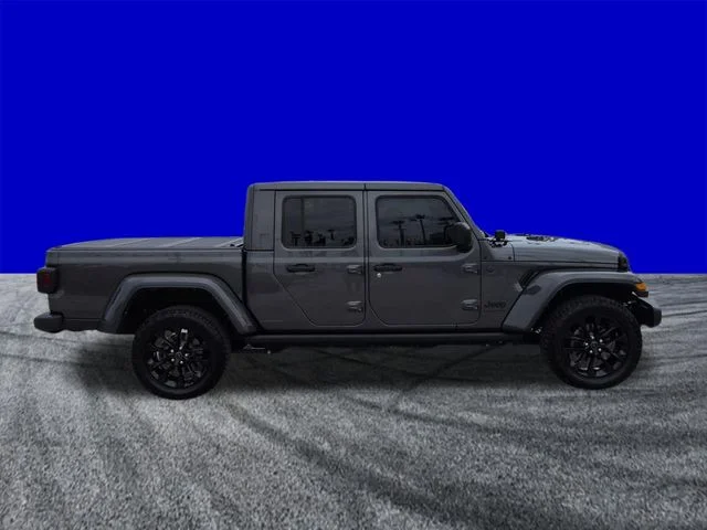 Certified Used 2025 Granite Crystal Clearcoat Metallic Jeep Nighthawk image 3