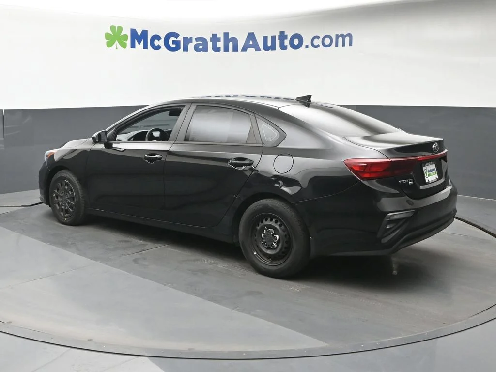 Used 2021 Black Kia FE image 24