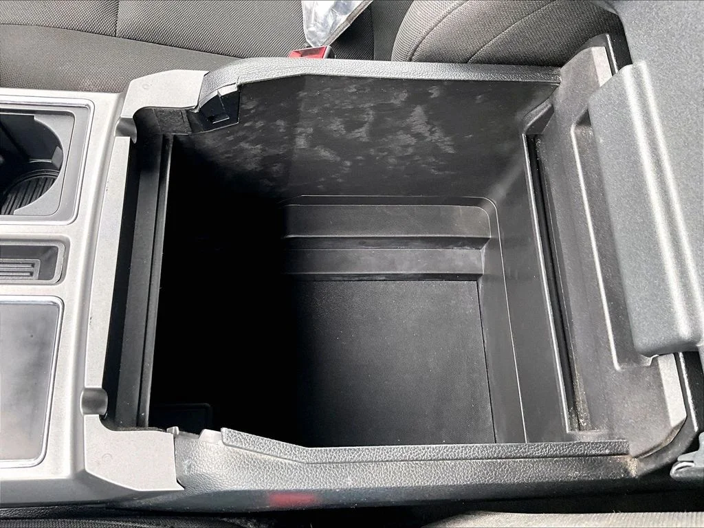 Used 2018 Black Ford XLT image 34