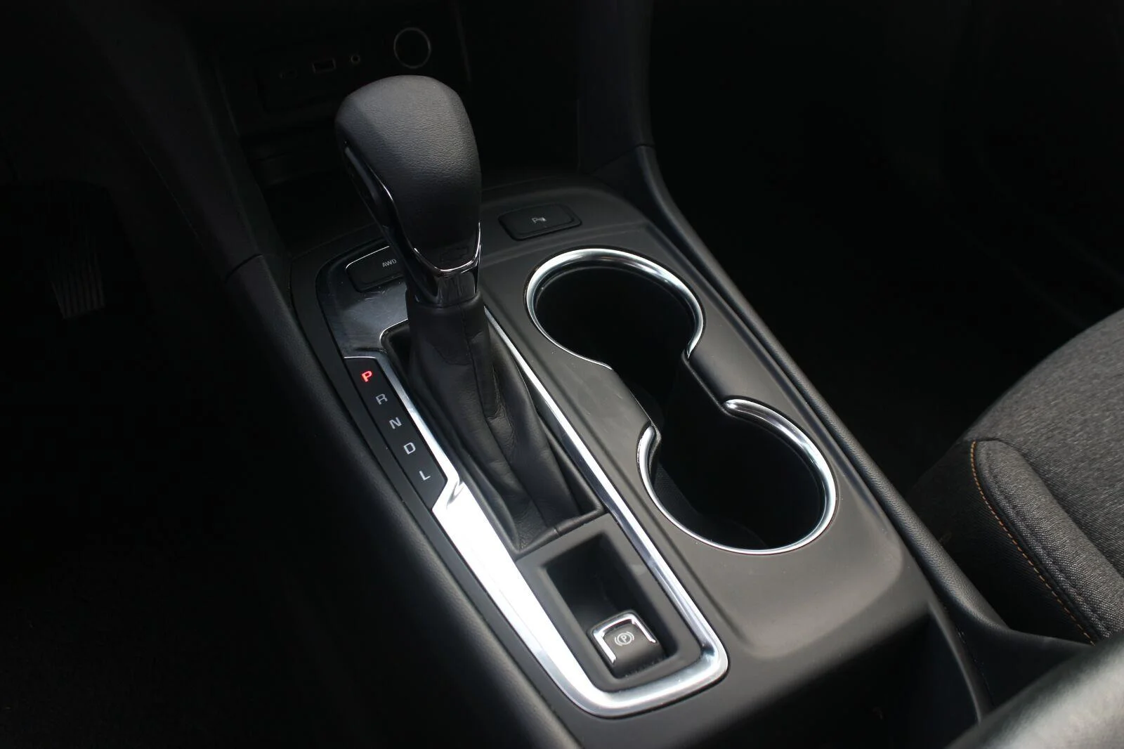 Used 2024 Mosaic Black Metallic Chevrolet LT image 32