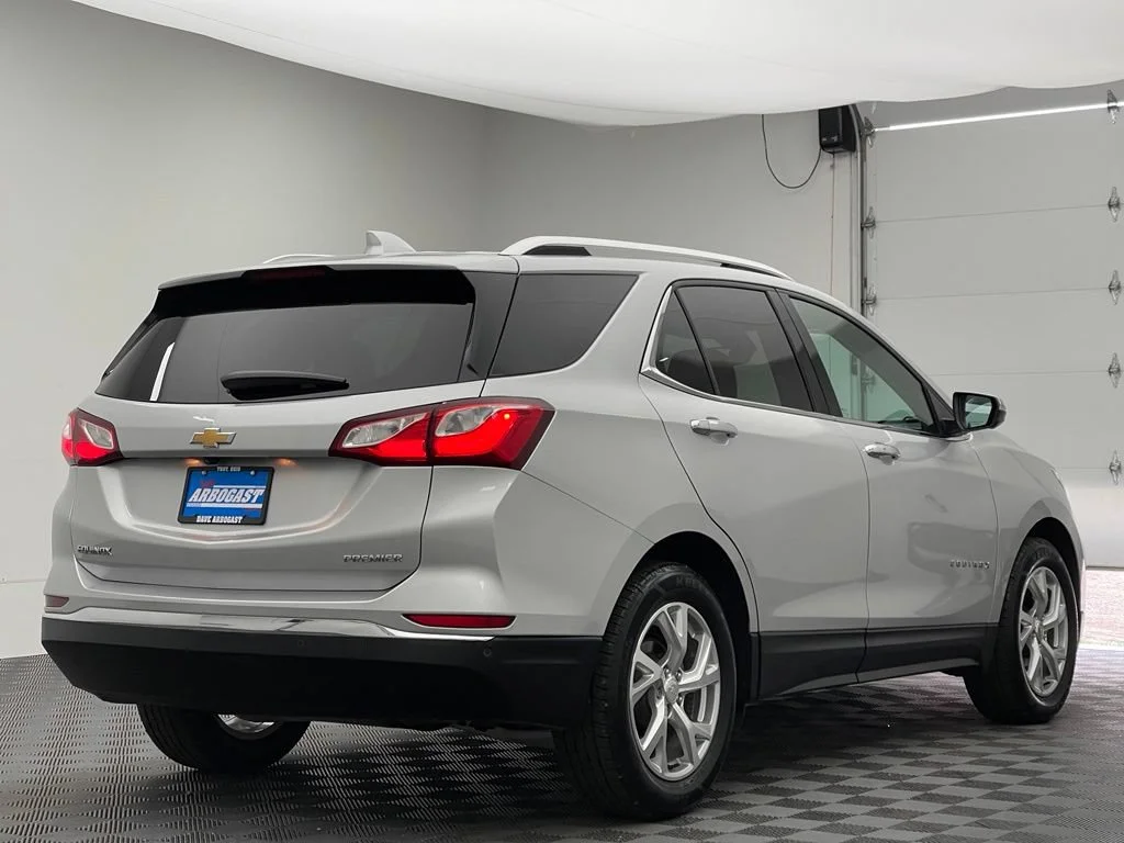 Used 2020 SILVER ICE METALLIC Chevrolet Premier image 8