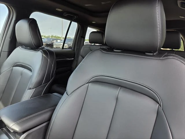 New 2026 Baltic Gray Metallic Clear-Coat Exterior Paint Jeep Limited image 22