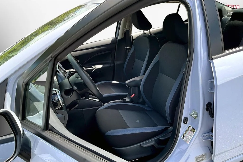 2025 Nissan Versa Sedan SV - Photo 25