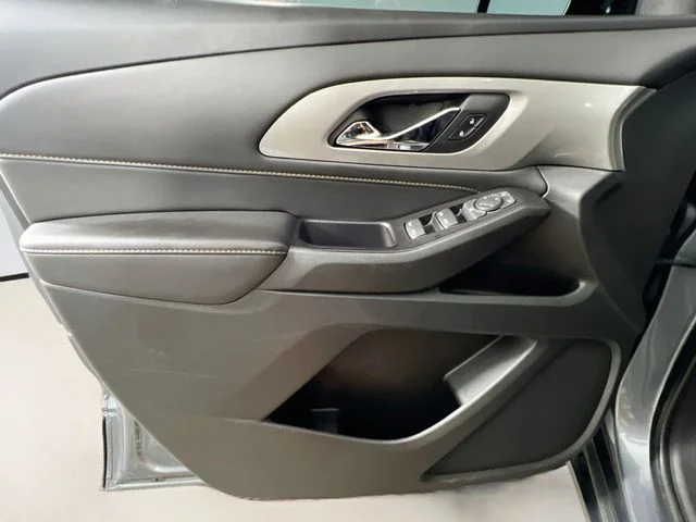 Used 2020 Gray Chevrolet LS image 29