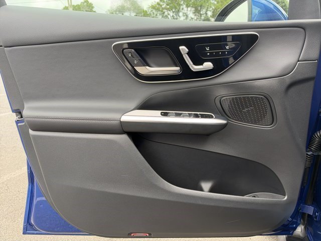 Used 2026 Starling Blue Metallic Mercedes-Benz GLC 300 image 14