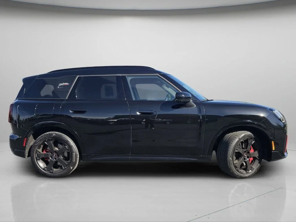 Used 2025 Midnight Black MINI  image 28