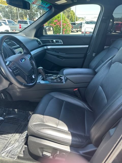 Used 2016 Magnetic Metallic Ford XLT image 7