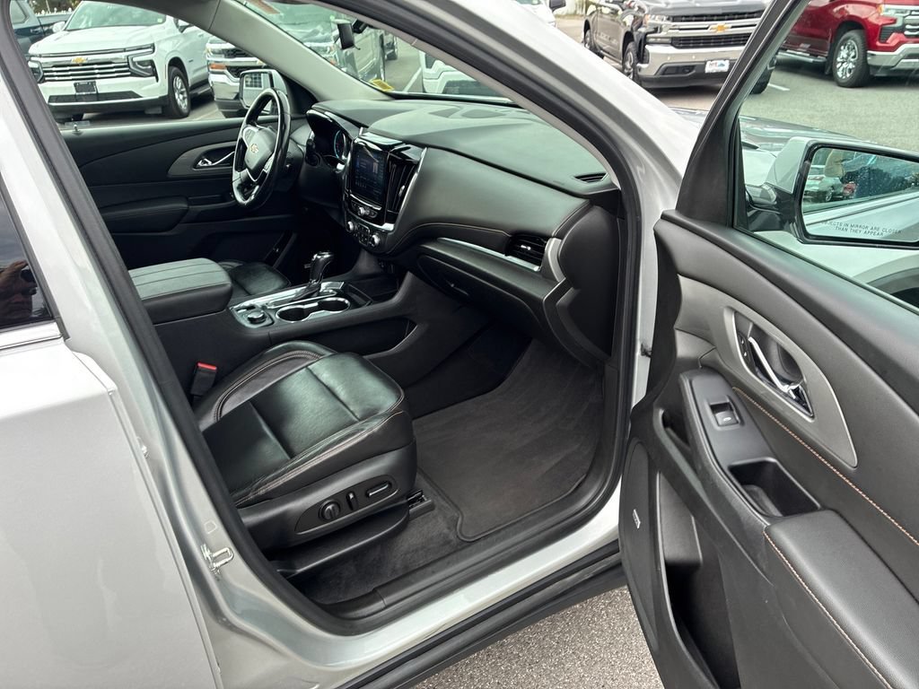 Used 2020 SILVER ICE METALLIC Chevrolet LT Leather image 33