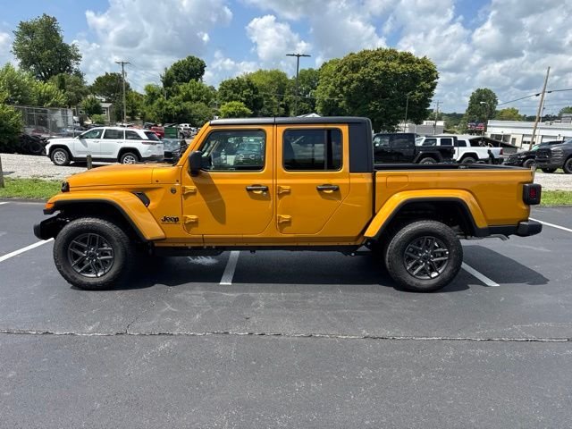 New 2026 Goldilocks Jeep Sport S image 4