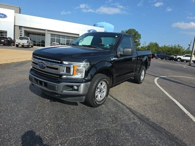 Used 2018 Shadow Black Ford XLT image 7