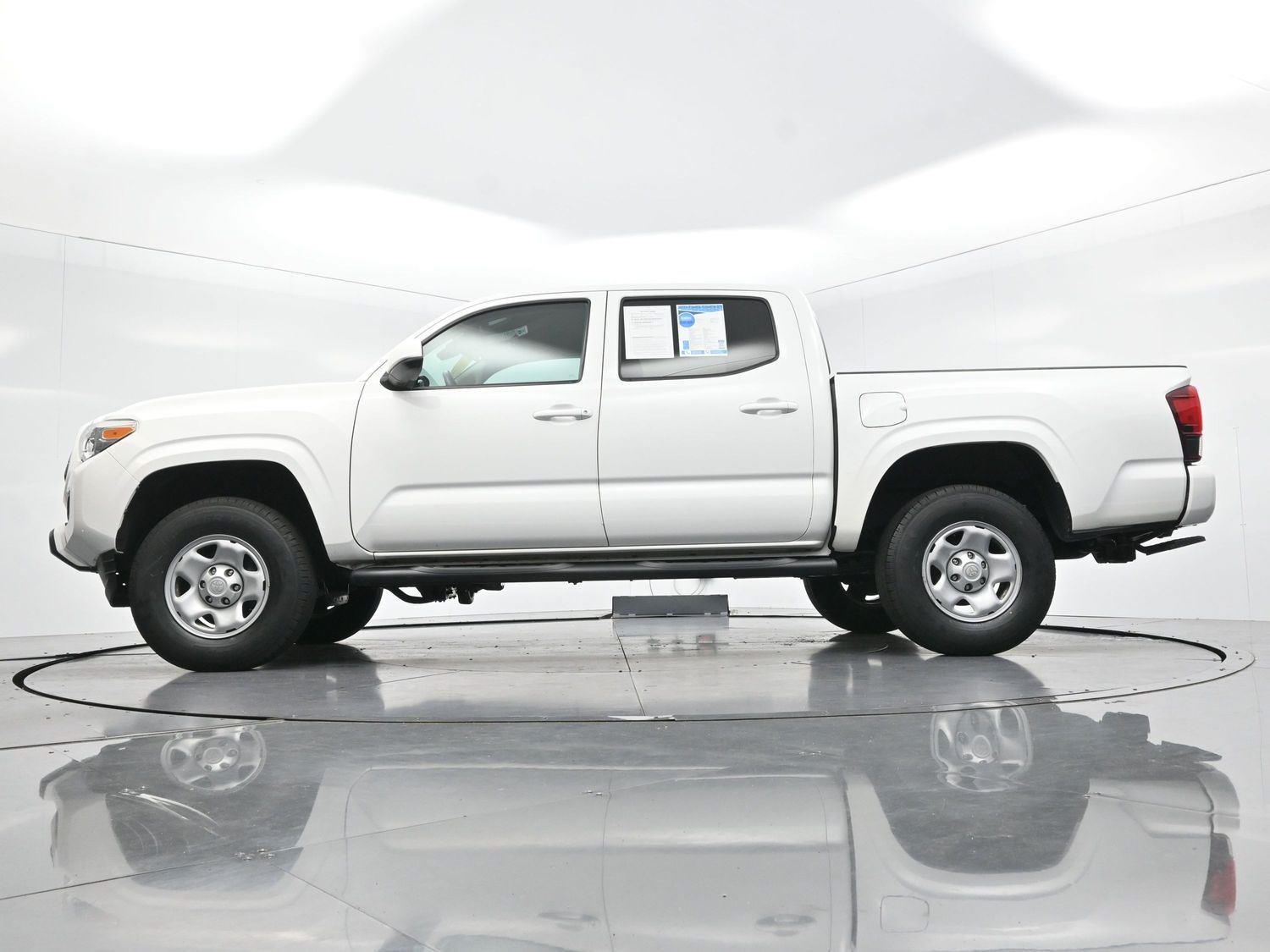 Used 2023 White Toyota SR image 42