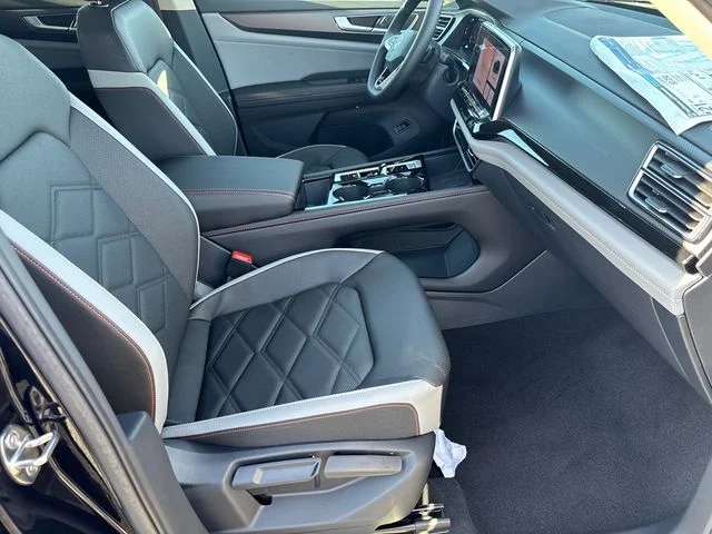 New 2026 Deep Black Pearl Volkswagen Peak Edition image 19