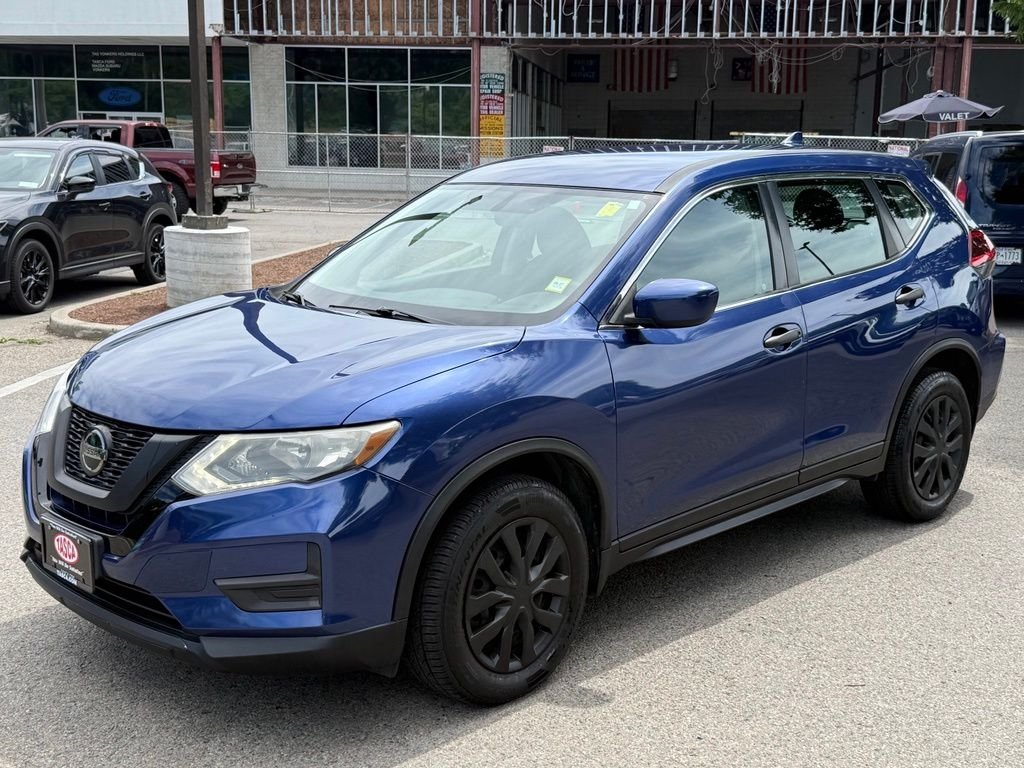 Used 2018 Blue Nissan S image 4