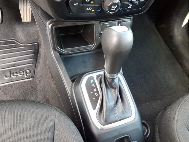 Used 2019 Teal Jeep Latitude image 22
