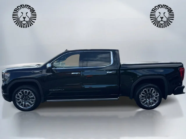 Used 2024 Onyx Black GMC Denali Ultimate image 10