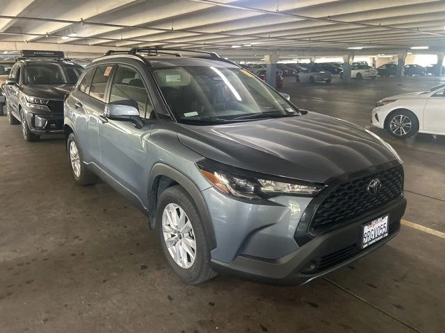 Used 2024  Toyota LE image 1