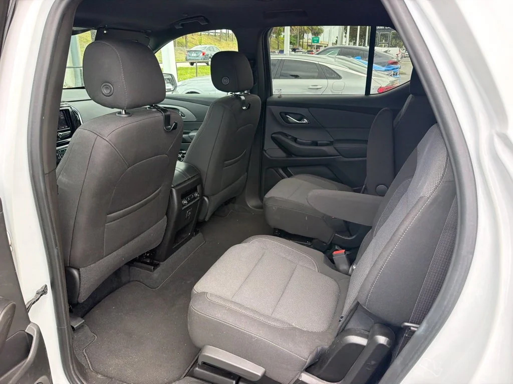 Used 2023 Summit White Chevrolet LT image 10